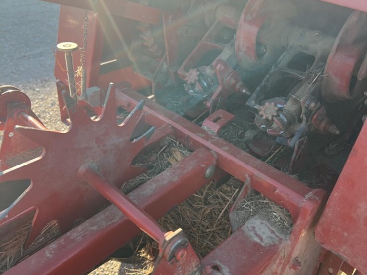 new-holland-bc5060-image-7