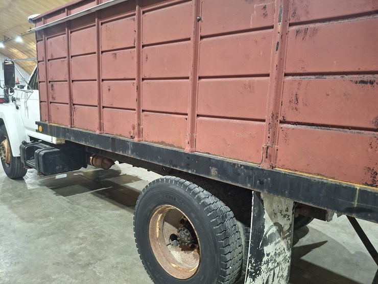 1991-ford-f700-image-8