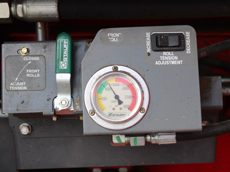 #2065-•-#2065---mf-hesston-wr-9770-swather-image-58