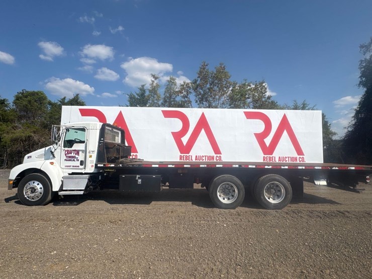 kenworth-rollback-tow-truck-image-1