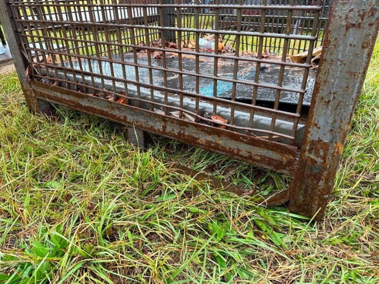 47"x39"-heavy-duty-wire-basket-image-3