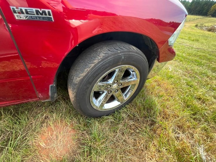 2012-dodge-ram-1500-image-17