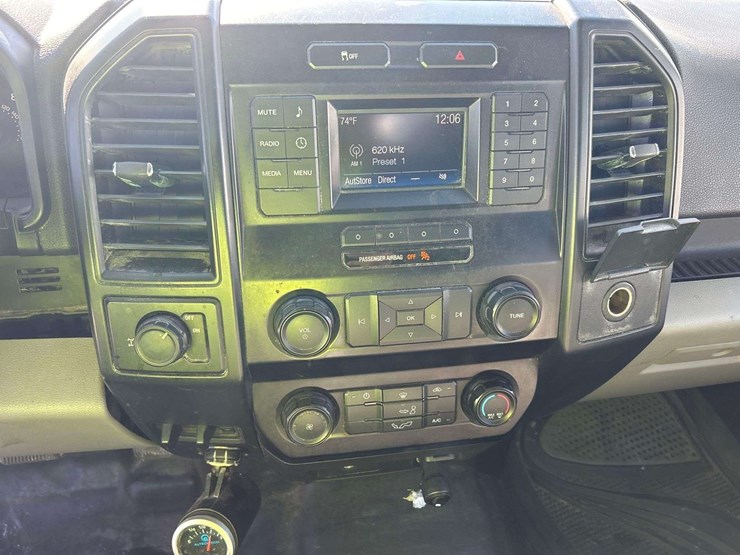 2017-ford-f150-image-18