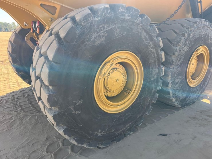 2019-caterpillar-740-gc-image-19