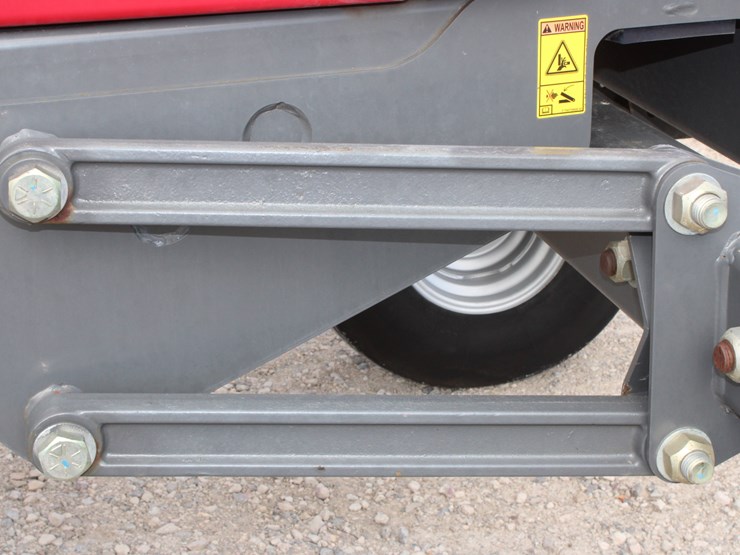 #2065-•-#2065---mf-hesston-wr-9770-swather-image-28