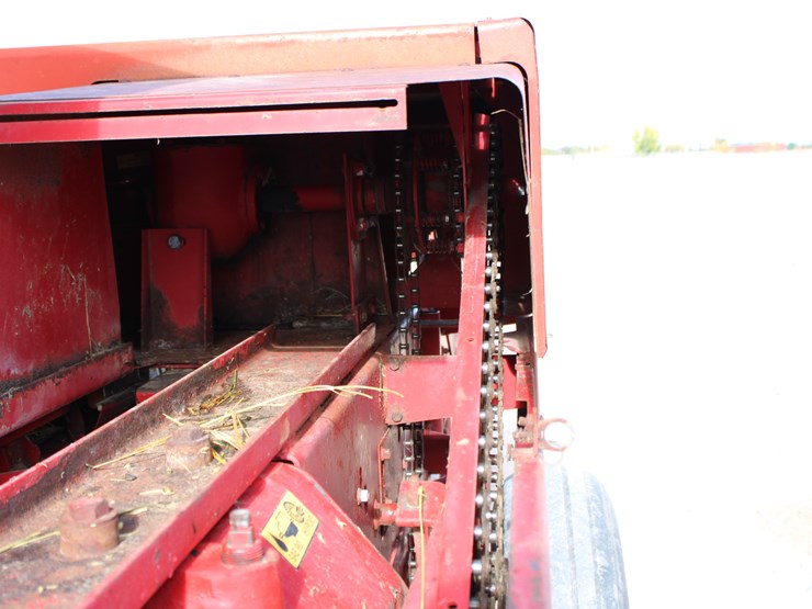 new-holland-315-image-18