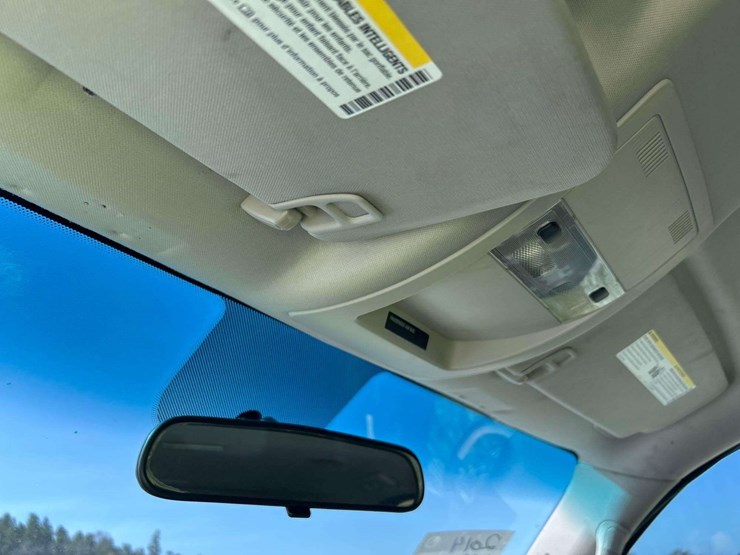 2014-chevrolet-tahoe-image-19