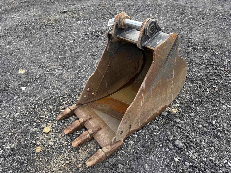 caterpillar-22"-pin-on-bucket-image-1