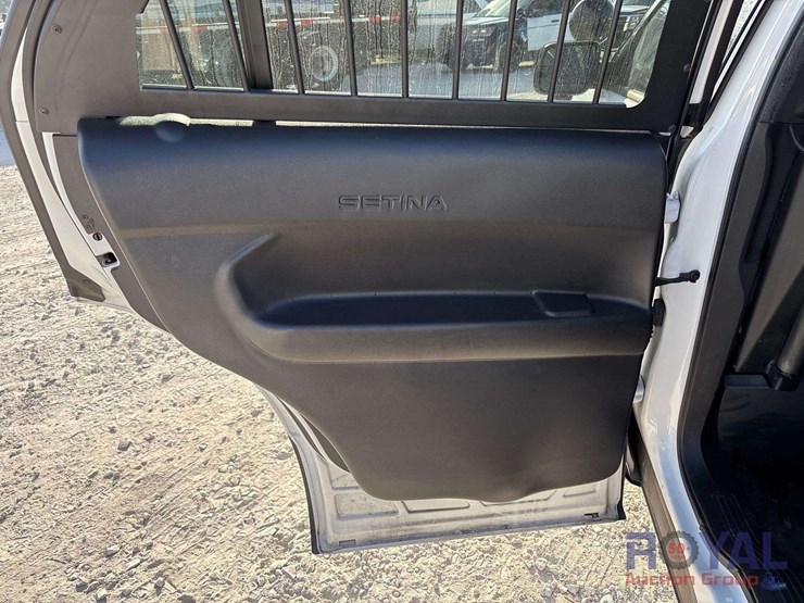 2018-ford-explorer-image-22