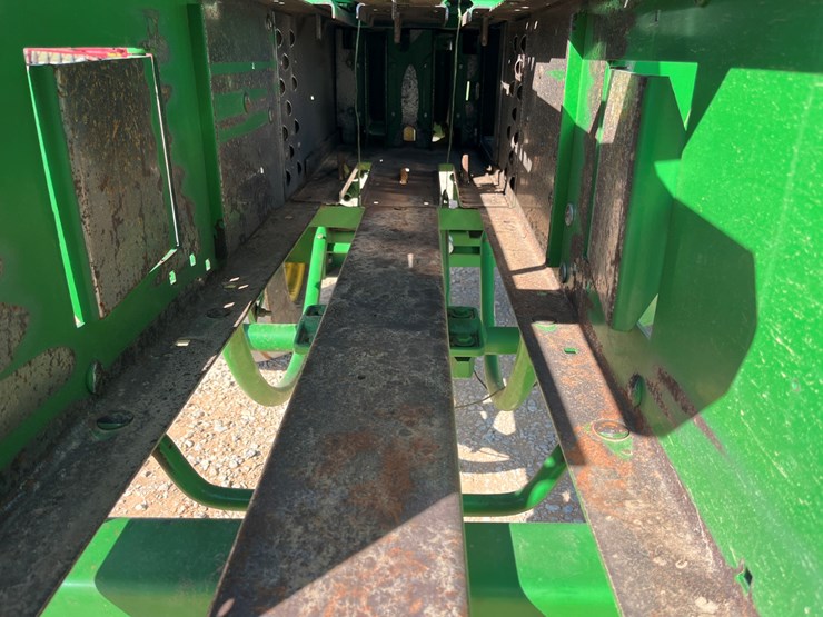 2013-john-deere-348-image-8