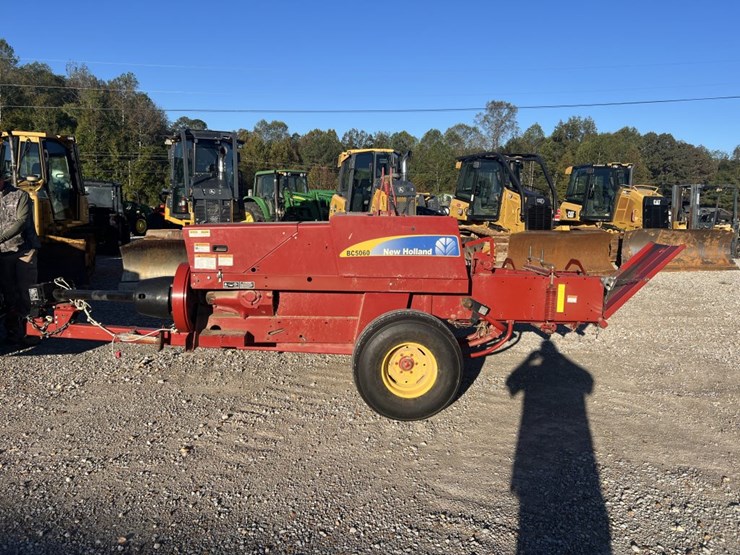 new-holland-bc5060-image-2