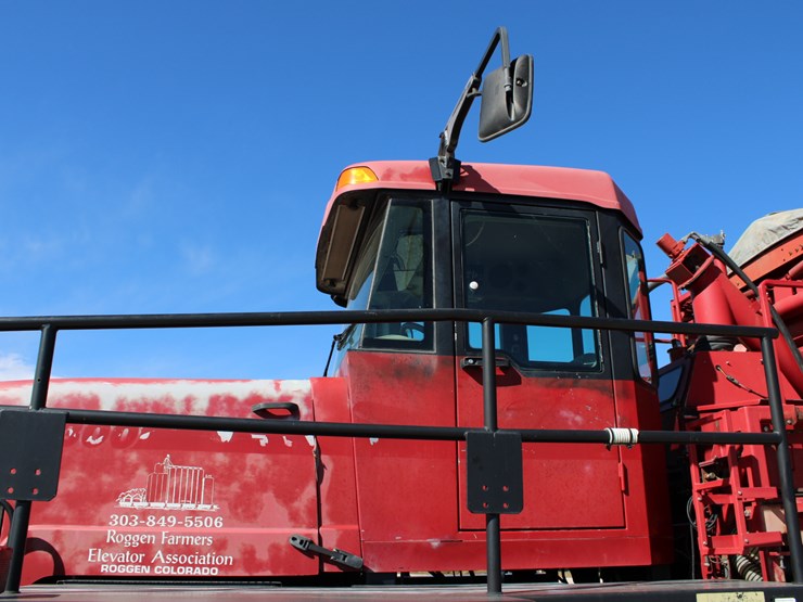 2006-case-ih-4300-image-44