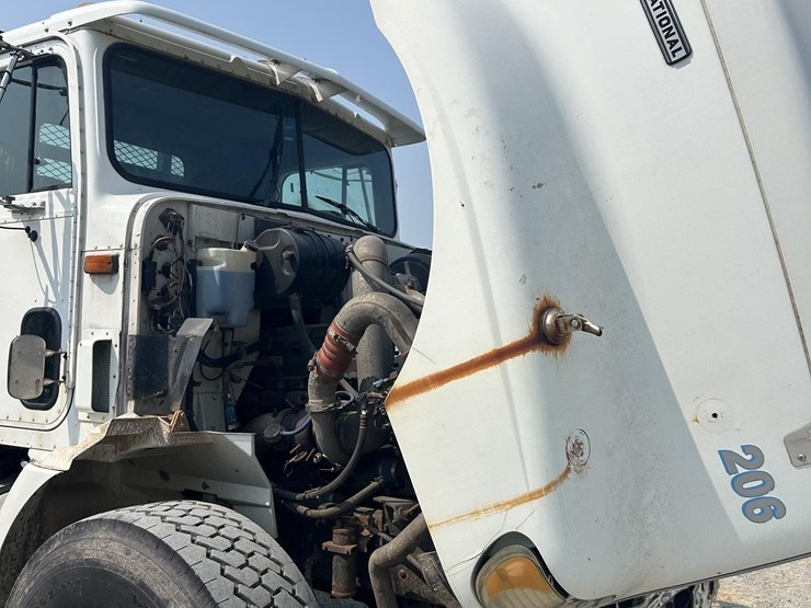 2000-international-9100-image-12