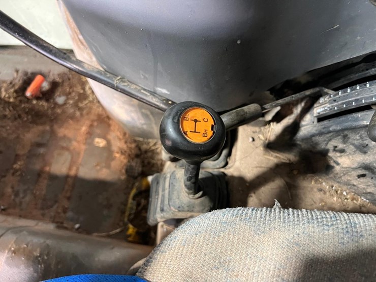 new-holland-tn60da-image-24