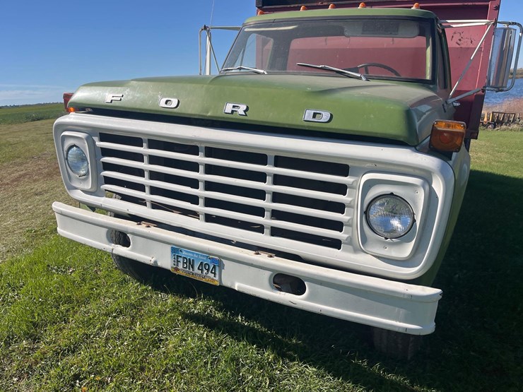 ford-f700-image-4