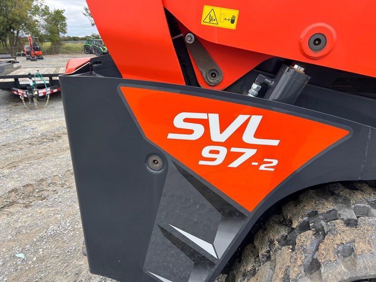 2023-kubota-svl97-2-image-19