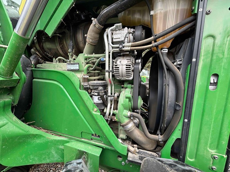 2013-john-deere-6150r-image-27
