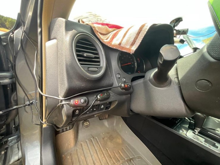 2014-nissan-maxima-**salvage-title**-image-19