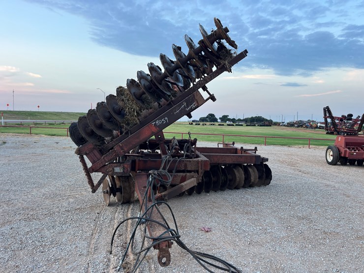 #t8059-•-miller-offset-image-3