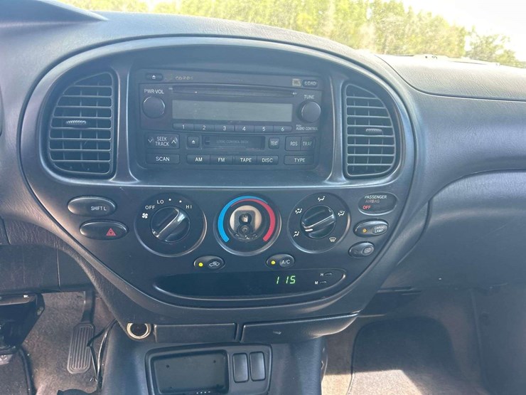 2005-toyota-tundra-image-16