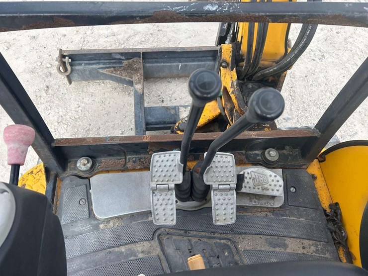 jcb-8030-zts-image-13