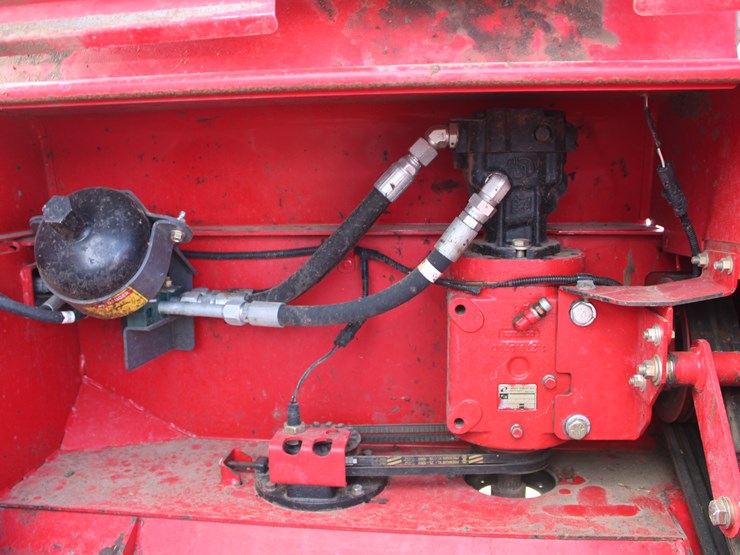 #2065-•-#2065---mf-hesston-wr-9770-swather-image-38