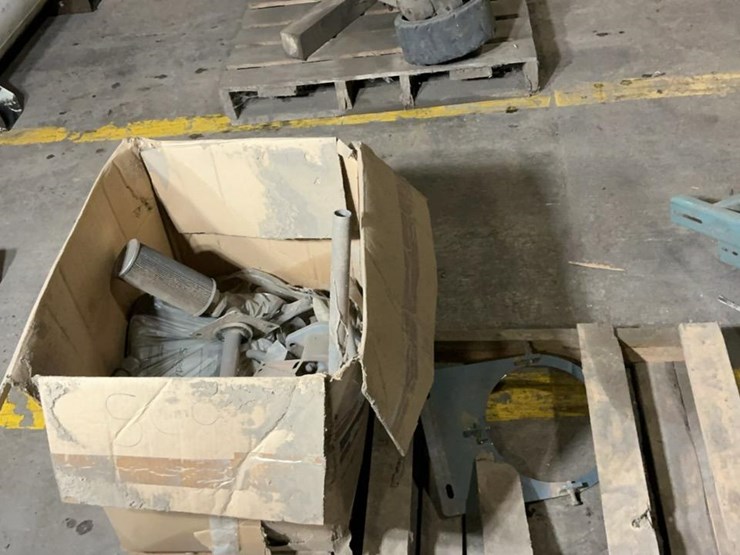 #167-•-hydraulic-motors-and-assorted-parts-image-3