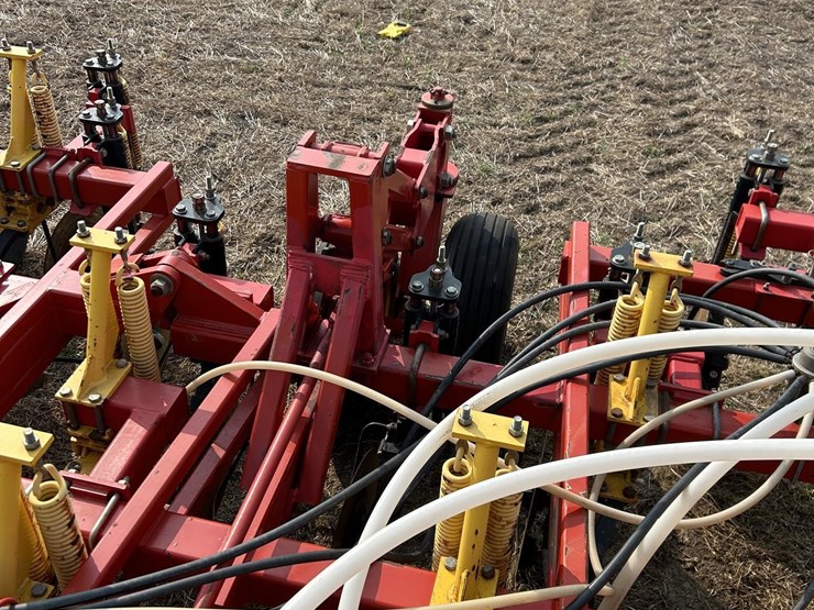 2008-bourgault-5710-59-image-70
