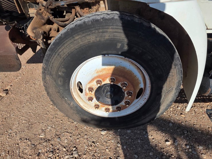 2006-international-durastar-4300-image-11