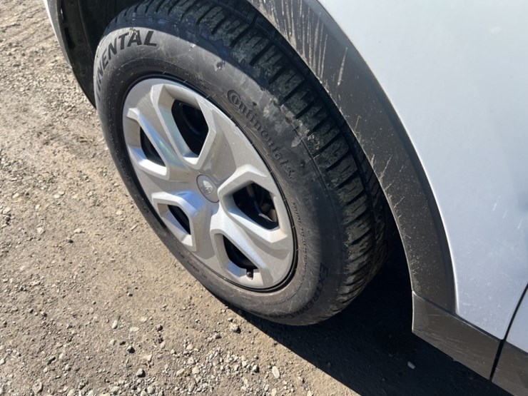 2016-ford-explorer-image-11