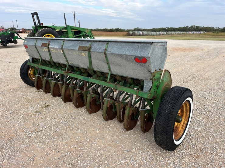 john-deere-16-image-8