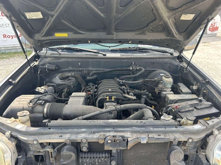 2005-toyota-tundra-image-9