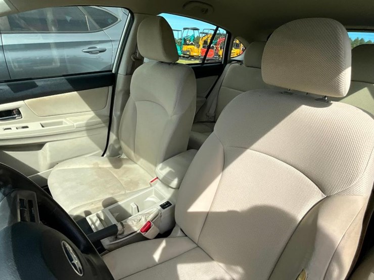 2014-subaru-impreza-(awd,-at,-2.0l,-miles-image-12