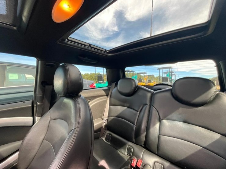 2009-mini-cooper-s-(6-spd,-miles-read-188830,-image-19