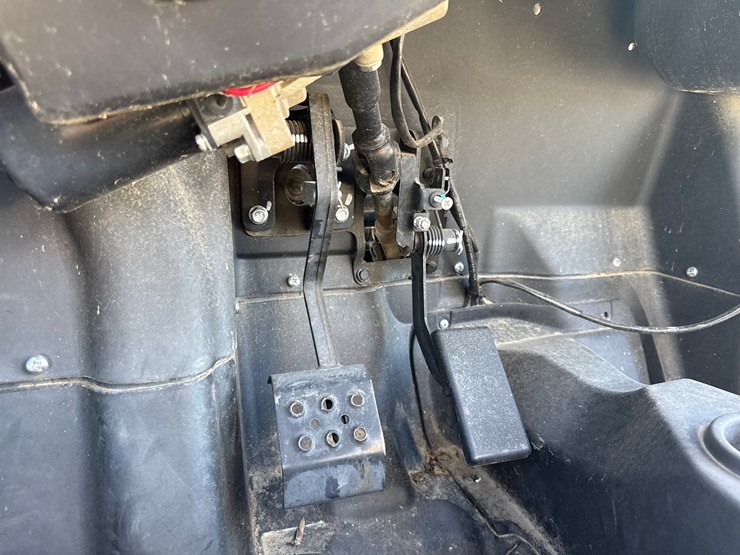 #28016-•-2022-zforce-800ex-utv-vin:-lcelvyz17n6006214-inv#-28016-image-32