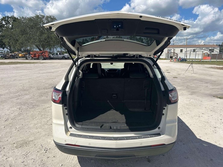 2014-chevrolet-traverse-image-22