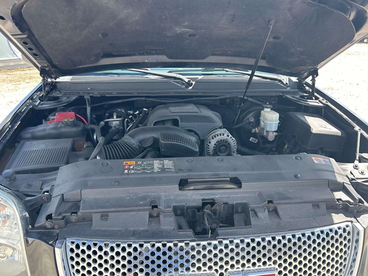 2013-gmc-yukon-denali-image-9