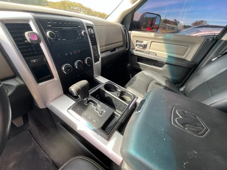 2012-dodge-ram-1500-image-22