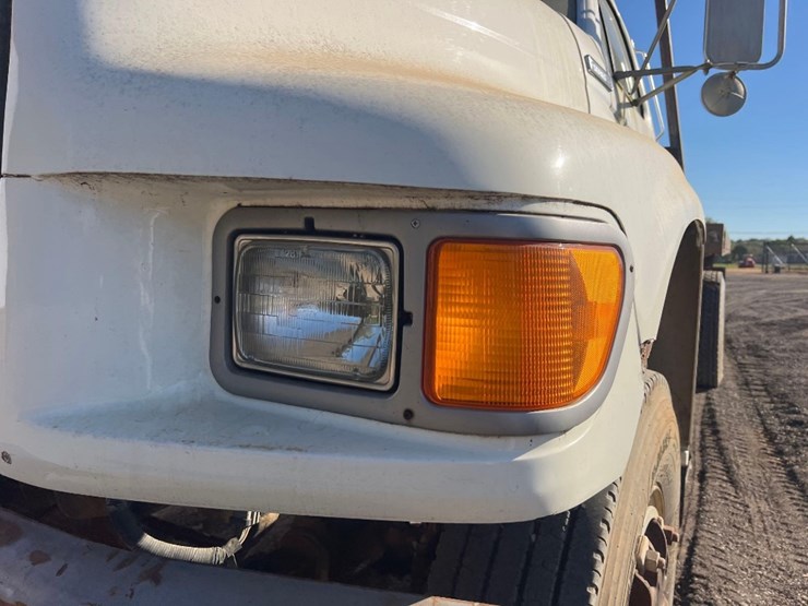 1996-ford-f-series-flatbed-truck-image-9