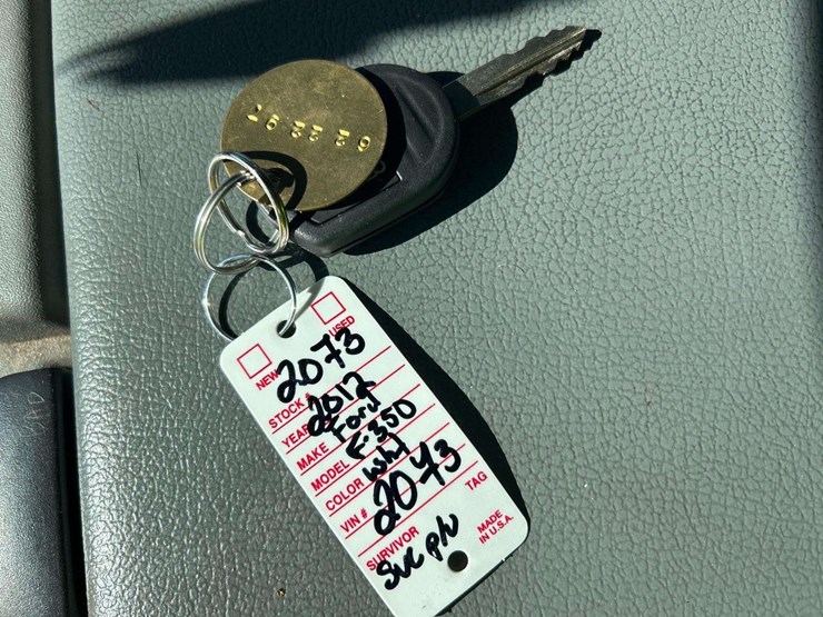 2012-ford-f350-image-26