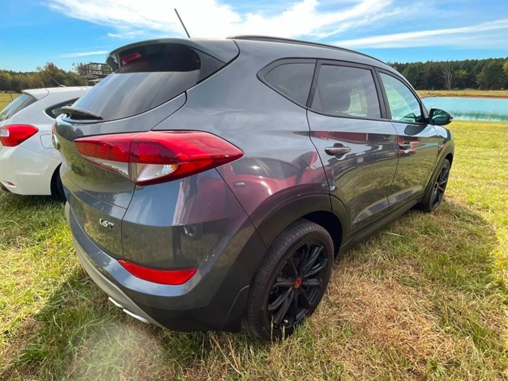 2017-hyundai-tuscon-(at,-1.6l,-miles-read-140074,-image-8