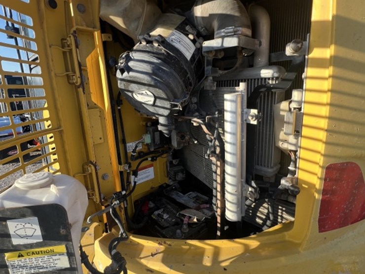 komatsu-pc138us-lc-image-12