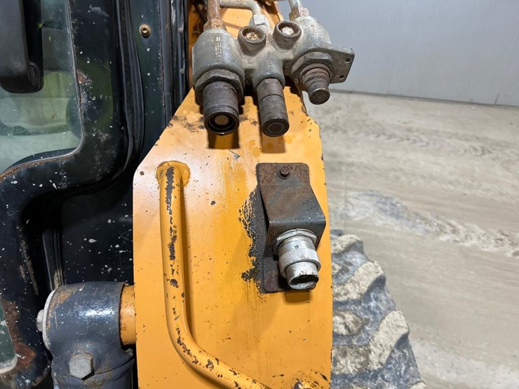 2015-case-sr220-image-11