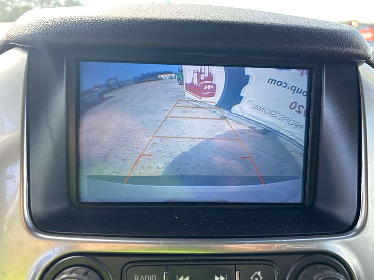 2018-chevrolet-tahoe-image-17