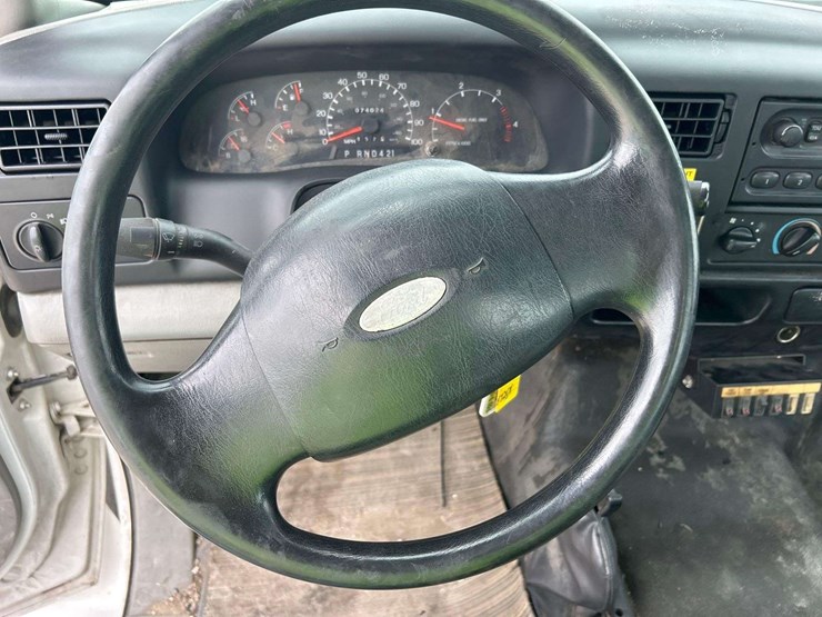 2006-ford-f650-image-11