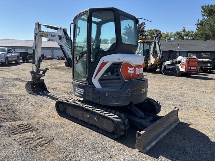 2018-bobcat-e35-image-3