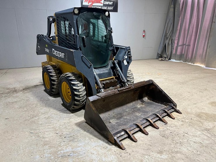 2025-deere-318e-image-7