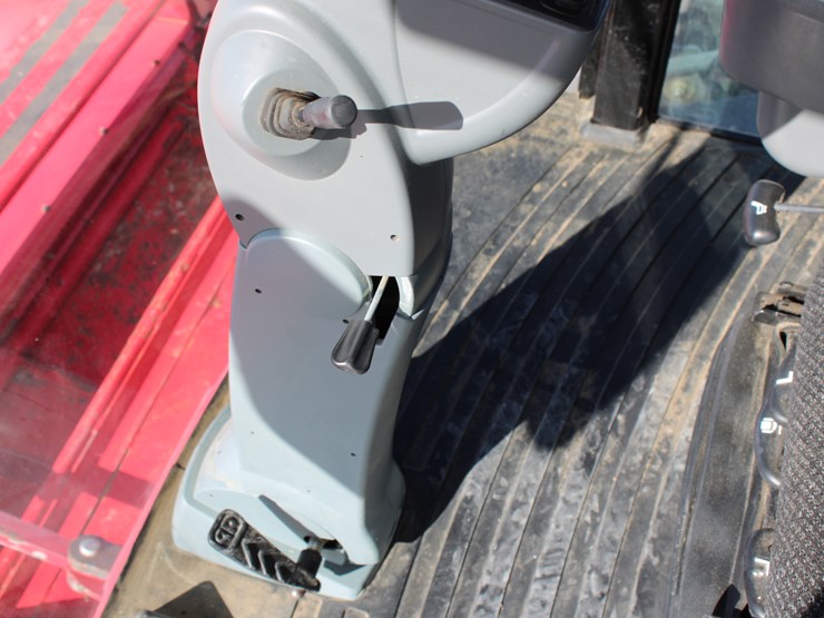 #2065-•-#2065---mf-hesston-wr-9770-swather-image-94