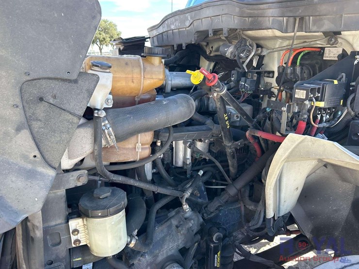 2016-international-workstar-7400-image-7