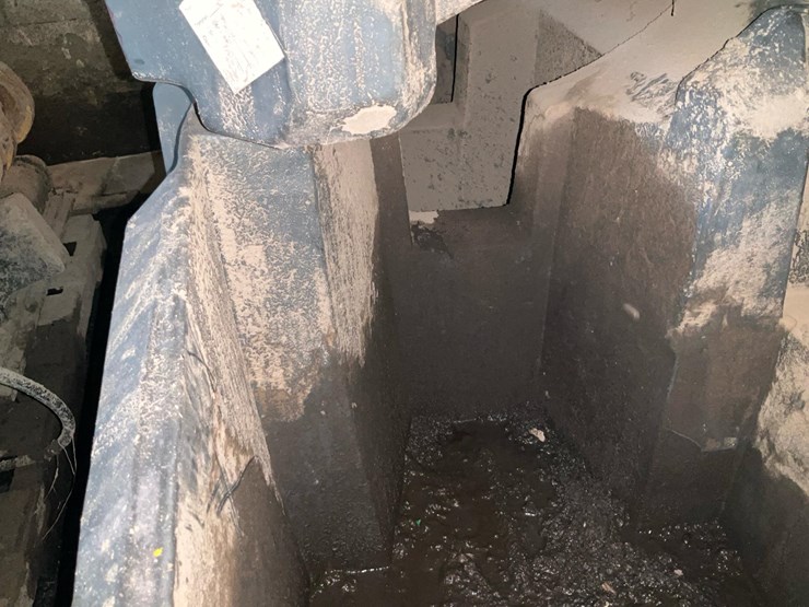 #189-•-barrel-stand-with-oil-collection-tank-image-6